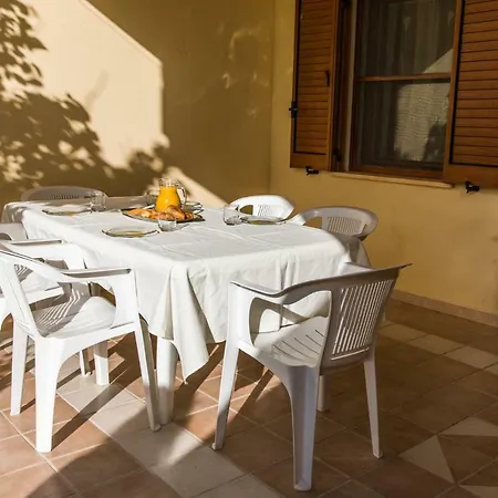 Casa Azalea * Solanas (Cagliari)